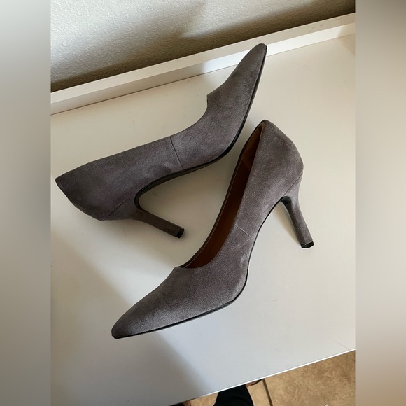 Nordstrom Gray Suede Heels Size 9M - Picture 7 of 7